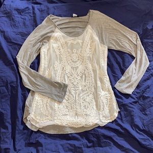 Venus grey beige soft shirt with lace front size M like new